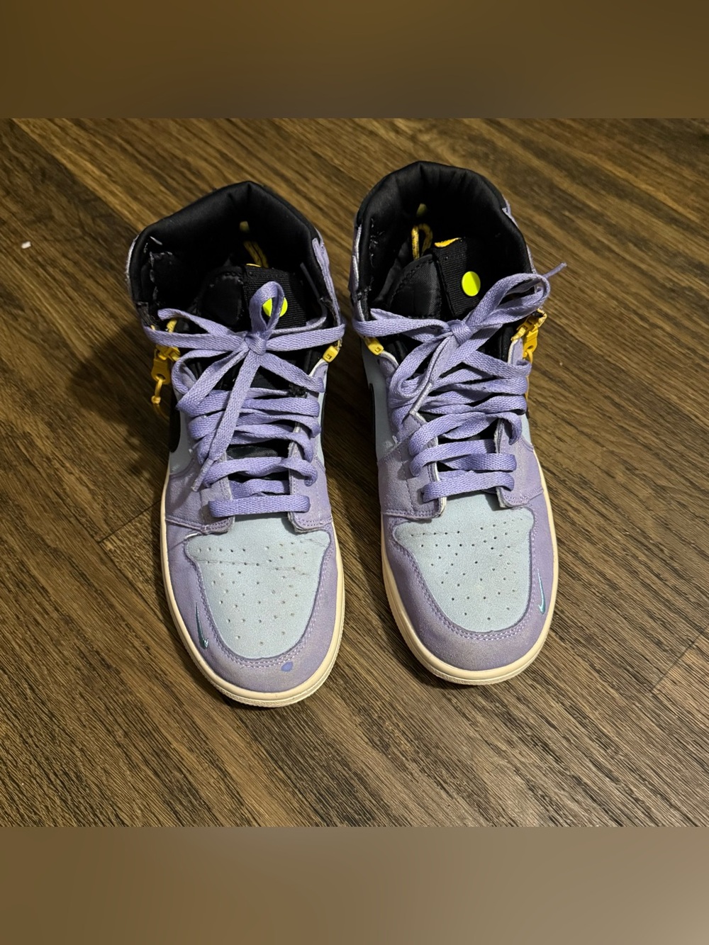 Air Jordan 1 High Zoom CMFT “Lemon Twist” – Women’s Size 8 - Picture 3 of 10